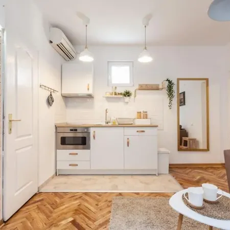 Apartment Station 3