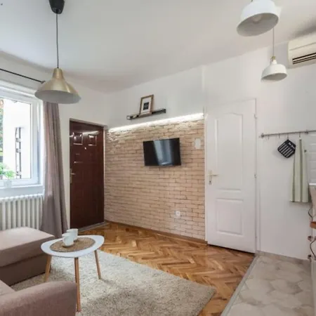 Apartment Station 3 *
